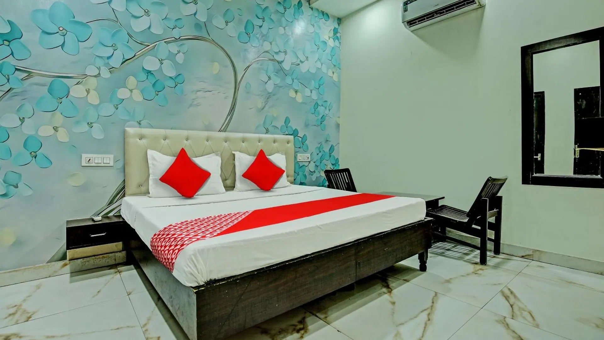 Hotel O Jj Crown Zirakpur