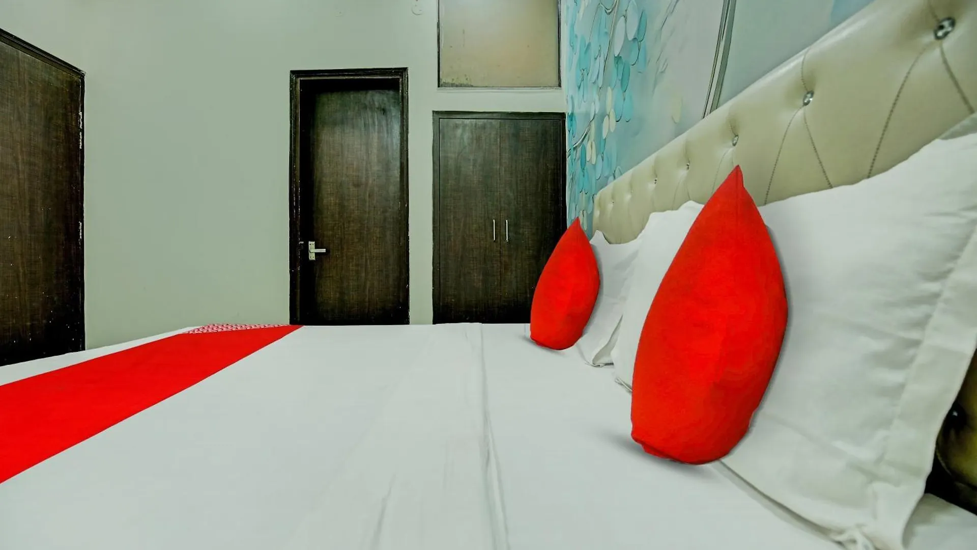 Hotel O Jj Crown Zirakpur