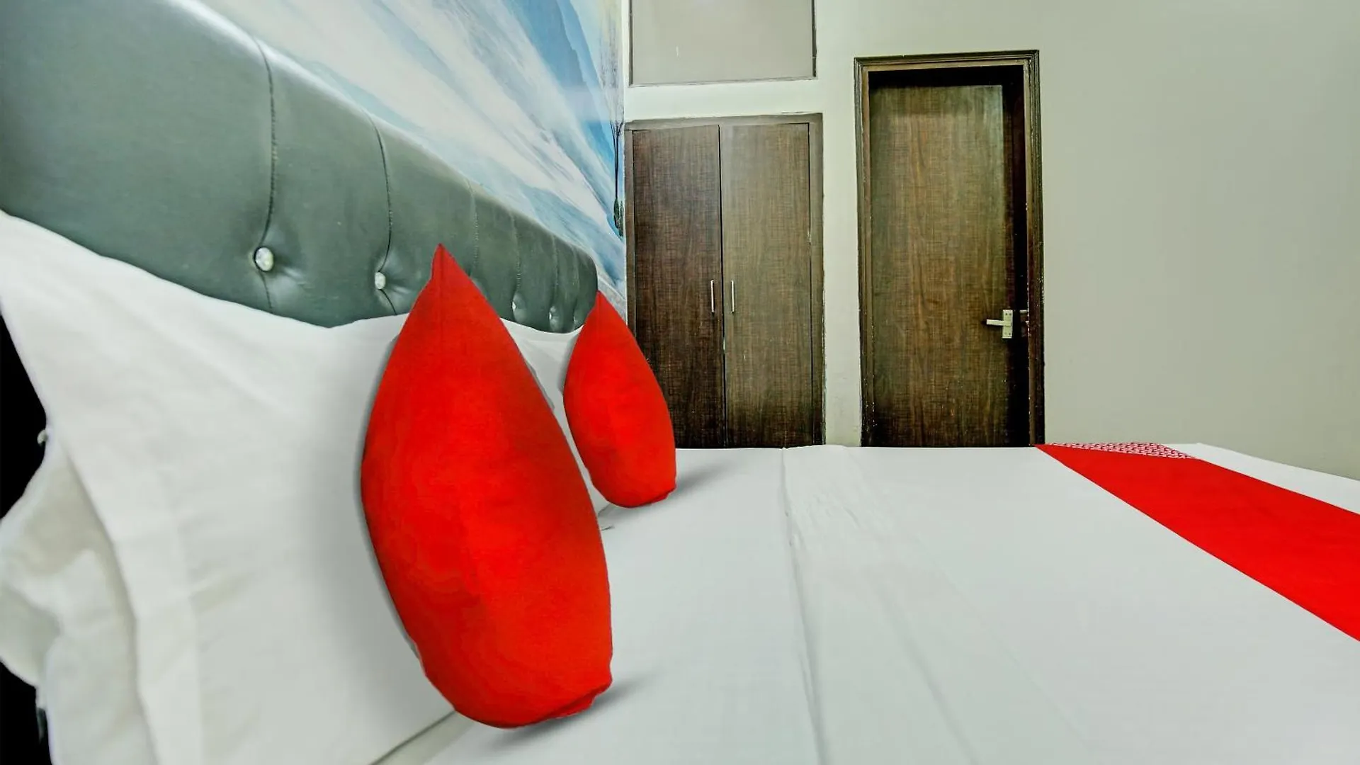 Hotel O Jj Crown Zirakpur