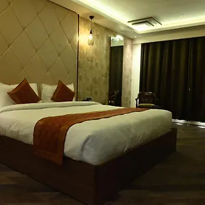 the-triumph-hotel.hotels-varanasi.com/